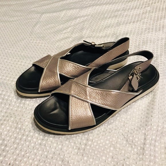 Aquatalia sandals - Picture 9 of 9